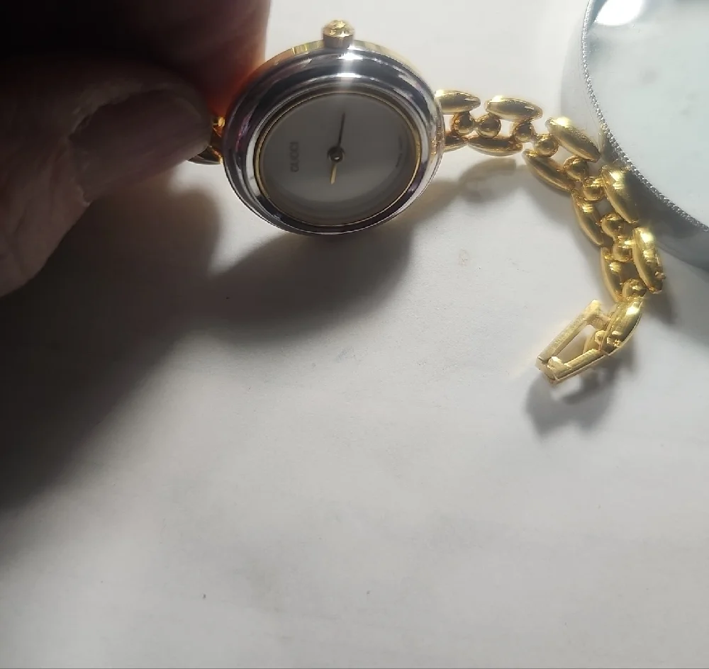 Gucci Gold Chain-Link Bracelet Watch with Silver Bezel Swiss Made